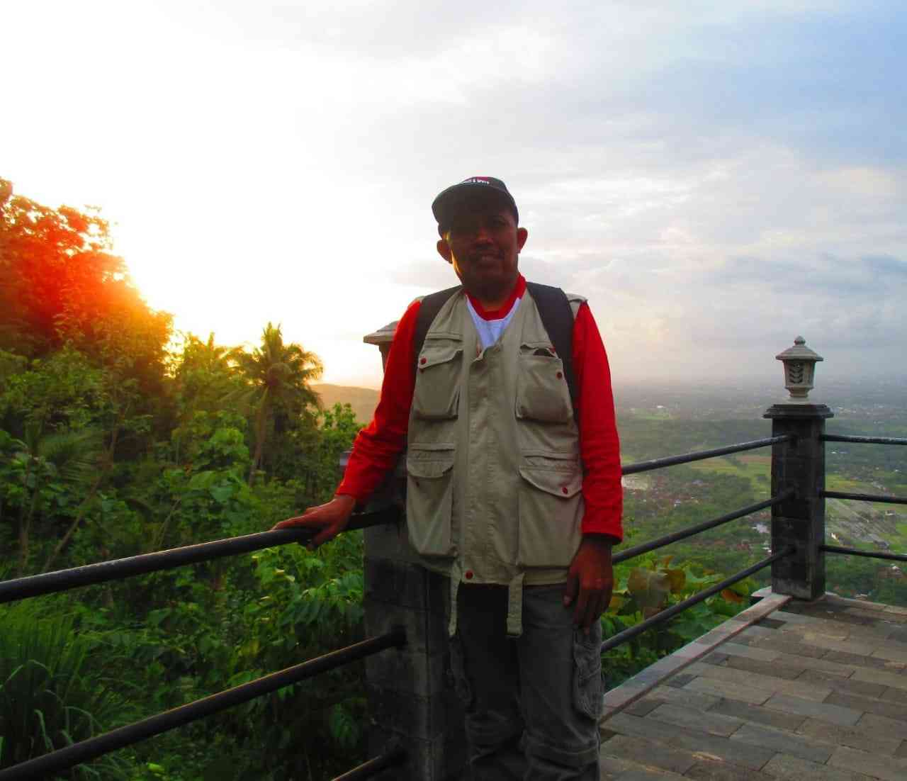 Dari Bukit Bintang bisa melihat sunset dan hamparan Kota Jogja dari atas