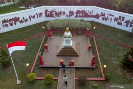  sumber Gambar  : antarnews.com Sejarah Monumen Tugu Kebulatan Tekad di Rengasdengklok