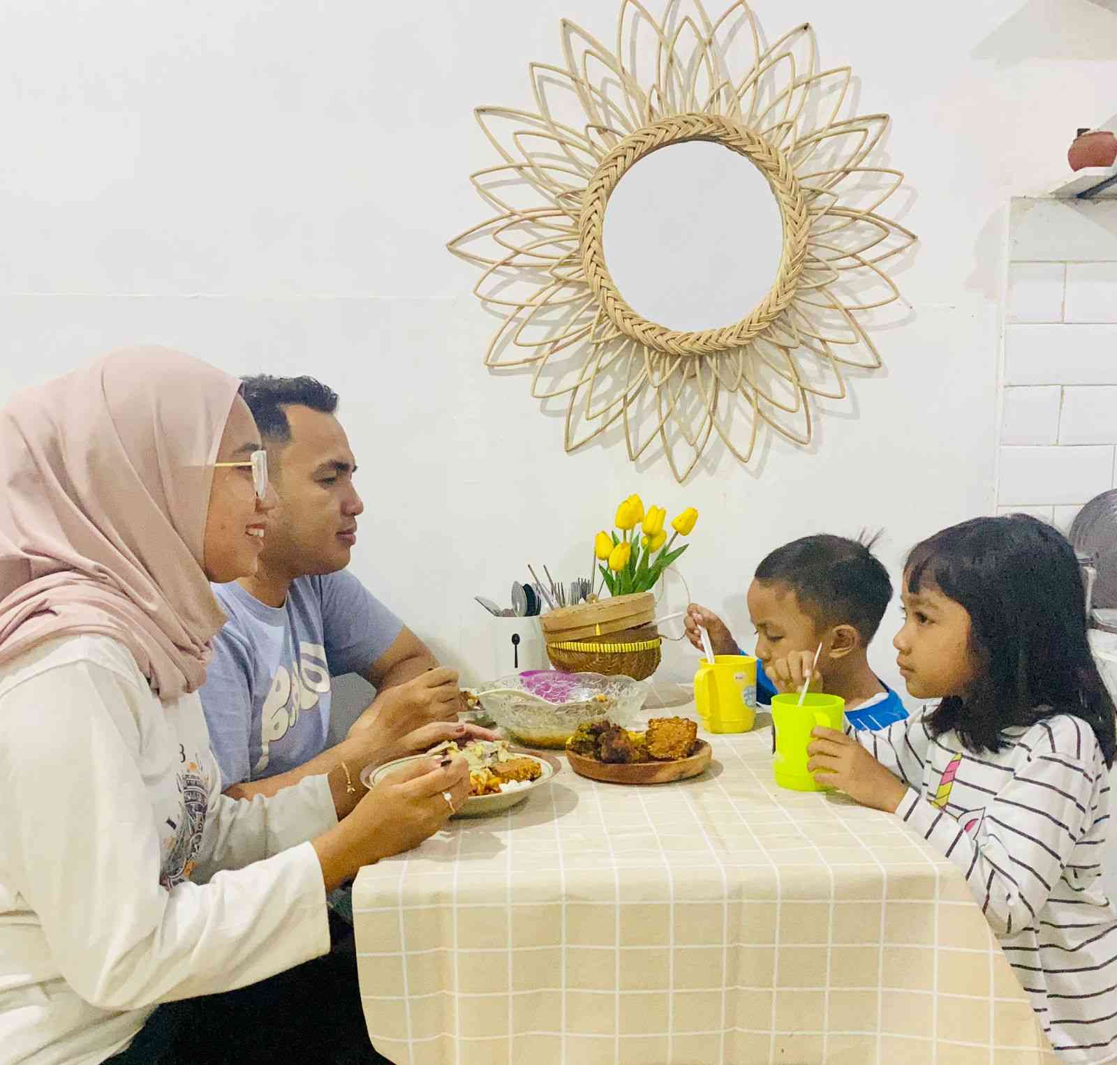 Makan sahur bersama, dokumentasi pribadi Ima