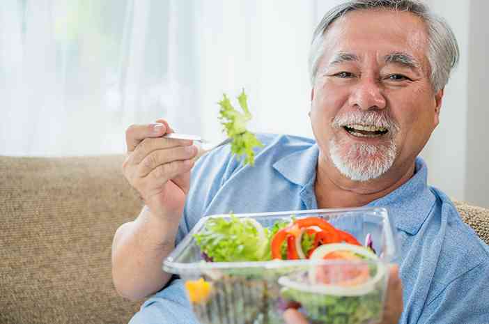 Ilustrasi makanan sehat untuk lansia selama puasa - sumber gambar: halodoc.com