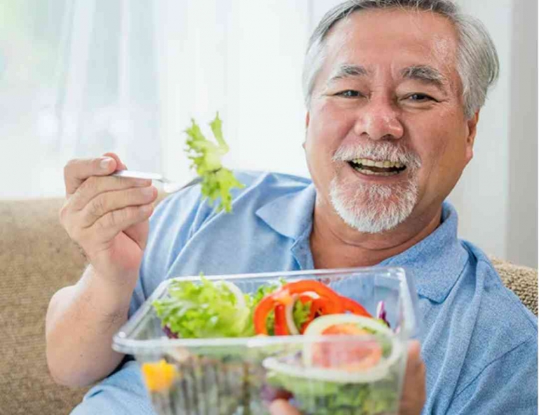 Screen shoot https://www.halodoc.com/artikel/ini-6-makanan-sehat-dan-bergizi-untuk-lansia