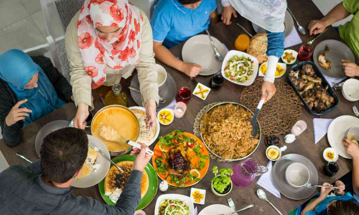 Suasana Buka Puasa Bersama (Creator: Zurijeta. Credit: Shutterstock)