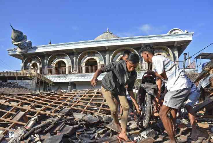 Korban Gempa Lombok Butuh Donor Darah (kompas.com) 