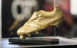 Pencetak gol terbanyak akan bersaing memperebutkan Sepatu Emas Eropa musim ini. (Instagram @museucr7funchal)