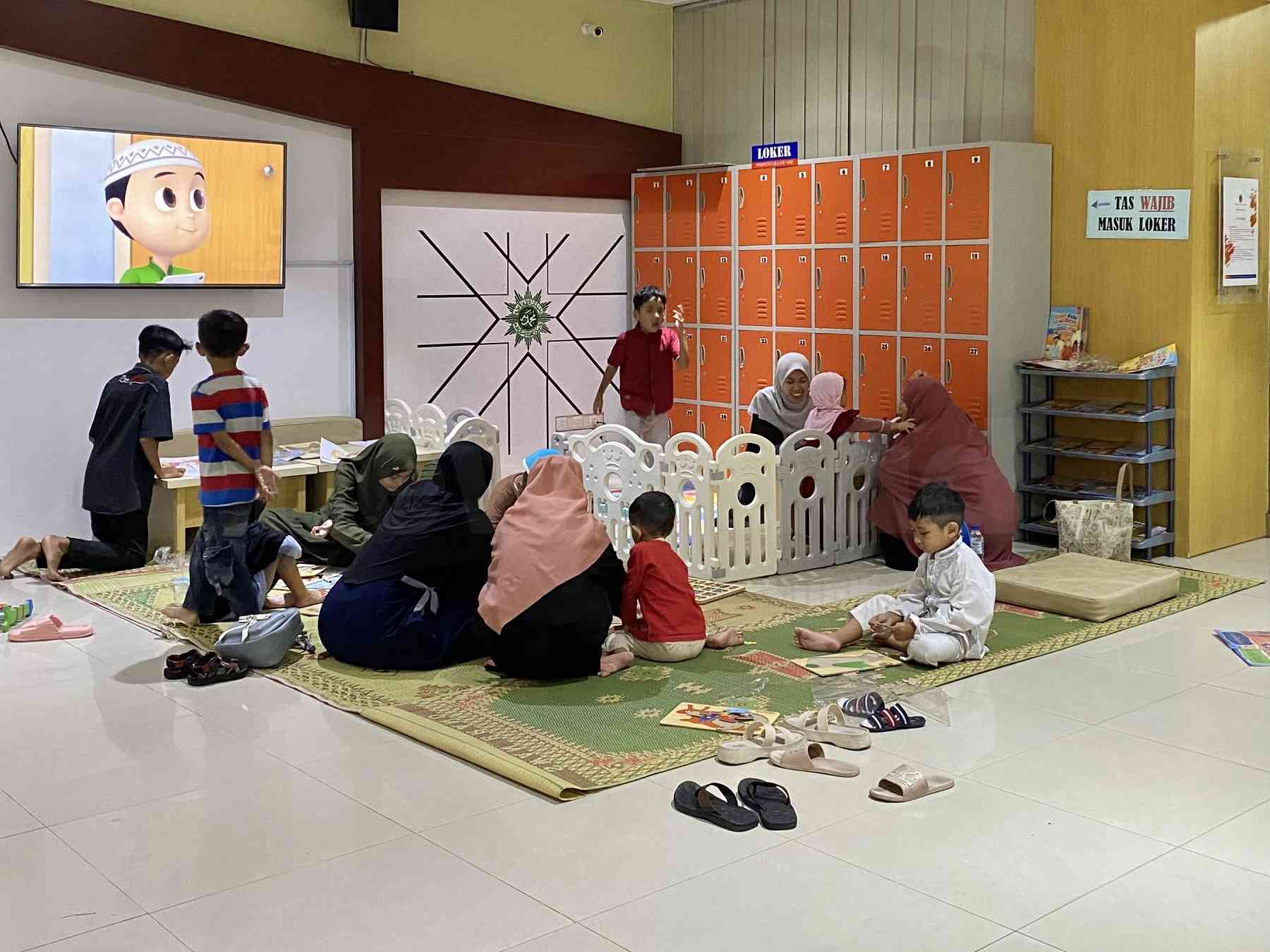 Taman bermain anak di Masjid Islamic Center Universitas Ahmad Dahlan (UAD) (Foto:pri)