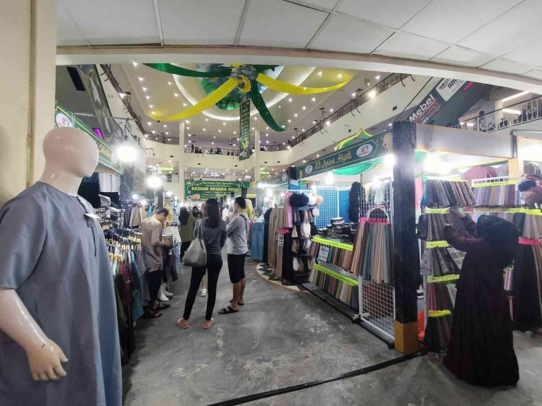 Bazar Busana Muslim. | Foto Dokumentasi Pribadi