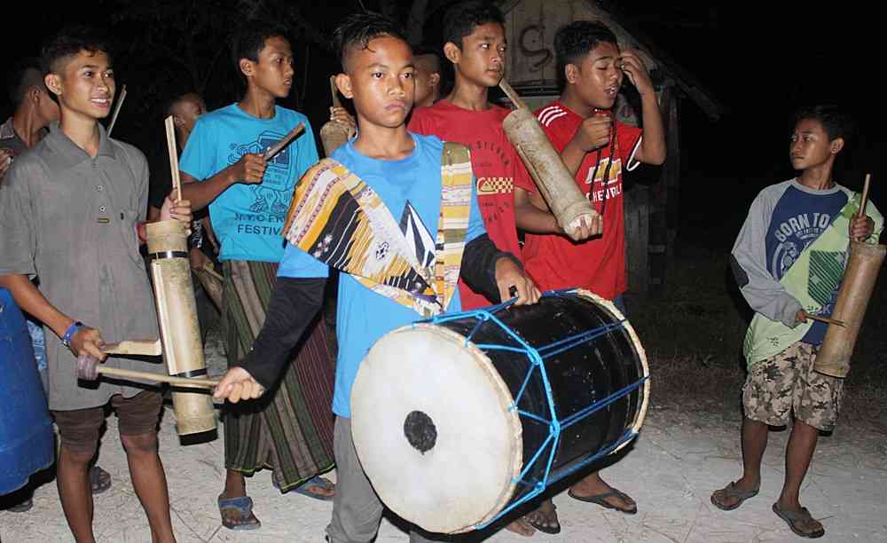 Ilustrasi Orkes Musik Keliling Bangunkan Sahur (sumber: Pemkab Blora)