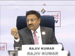 Ketua Komisi Pemilihan Umum India Rajiv Kumar | Sumber: zeebiz.com