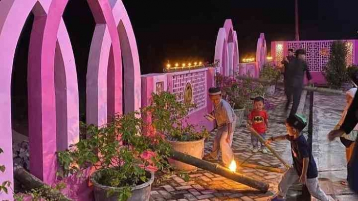 Main betong di mesjid Pink- Nurul Yamin Jln Pendreh Muara Teweh/Sumber foto : Ig Infomtw