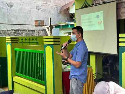 Pemberian materi 4 dan sesi tanya jawab oleh drg. Riko Nofrizal, Sp.Ort.