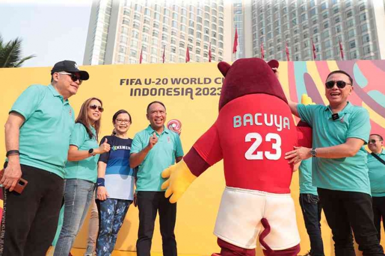 Bacuya atau Badak Cula Cahaya merupakan maskot Piala Dunia U-20 yang diselenggarakan di Indonesia tahun 2023. Foto: raiky/kemenpora.go.id Input sumber