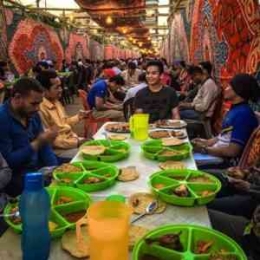 Ilustrasi Iftar di Mesir (Foto: medicmesir.com)