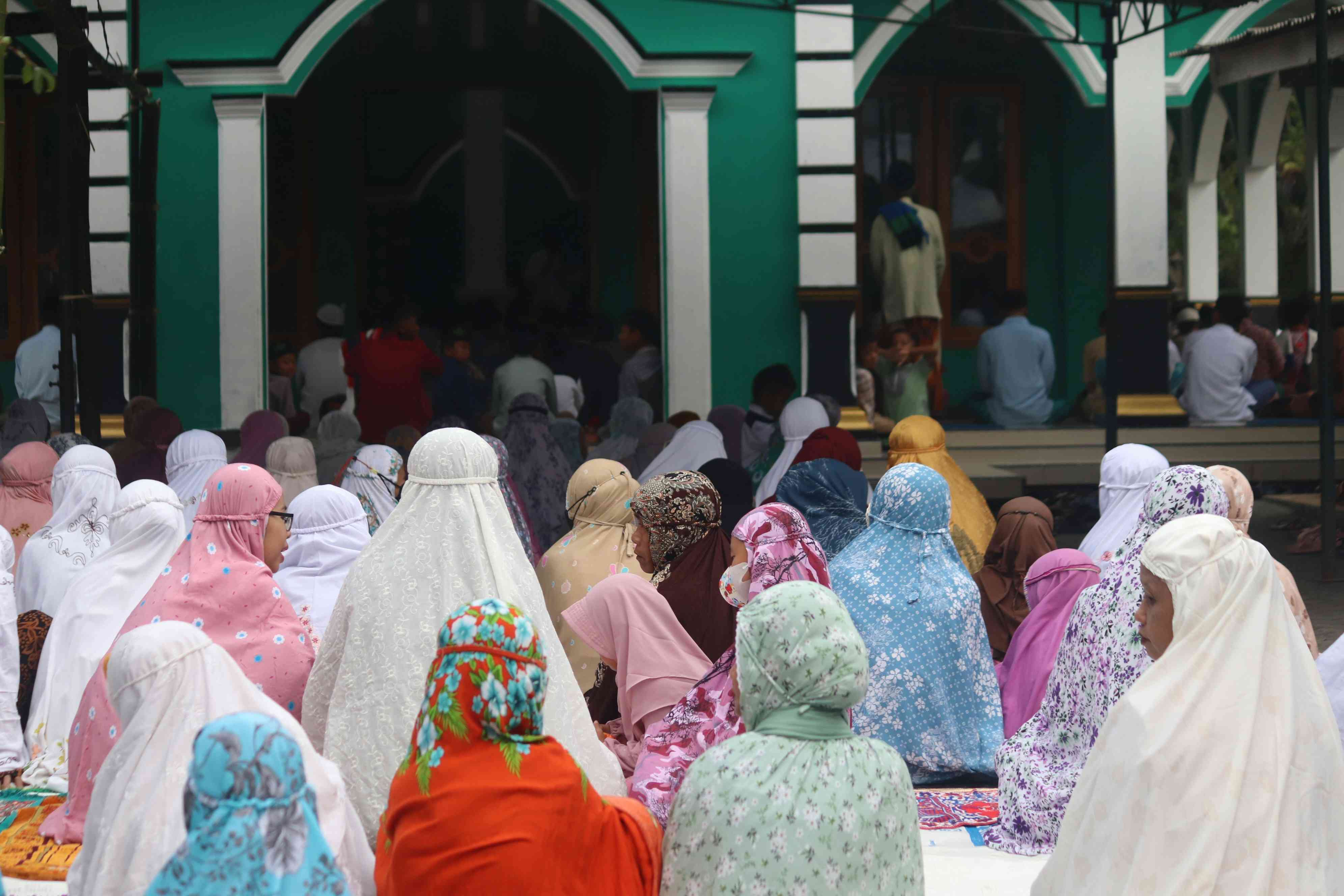 Cara Meningkatkan Kualitas Shalat Tarawih dan witir - (Mufid Majnun on unsplash)