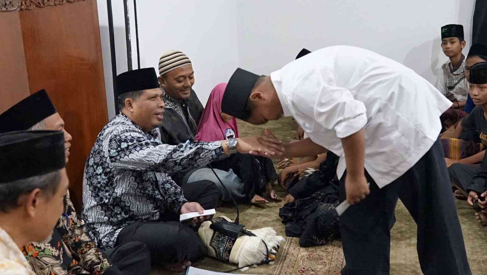 Sekretariat DPRD Purwakarta Santuni Puluhan Anak Yatim Piatu ...