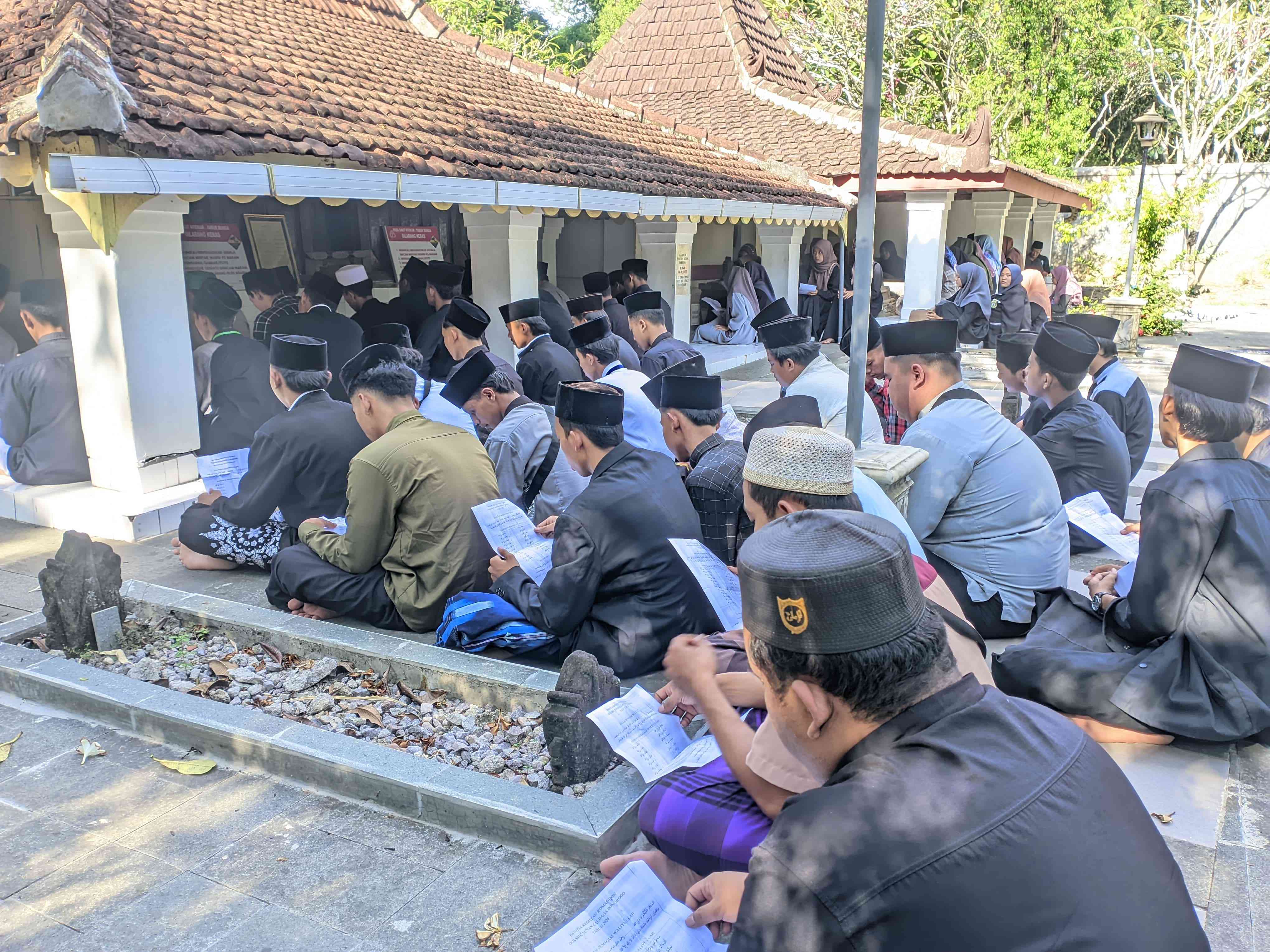 (ziarah makam Bathoro Katong Ponorogo/dokpri)