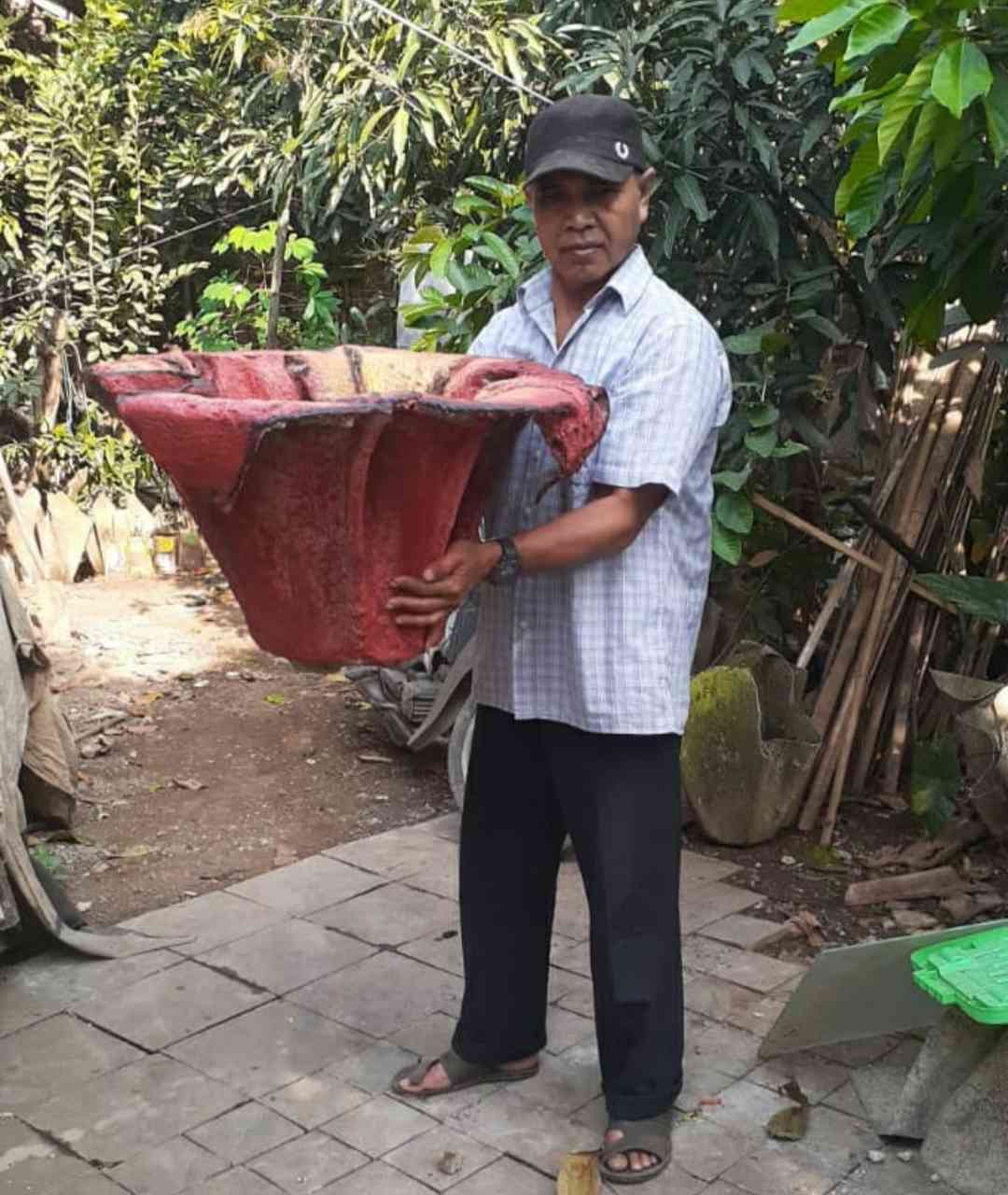 Bakri Rivai, Lelaki Serba Bisa asal Bandung (Foto: Dokumentasi Pribadi)