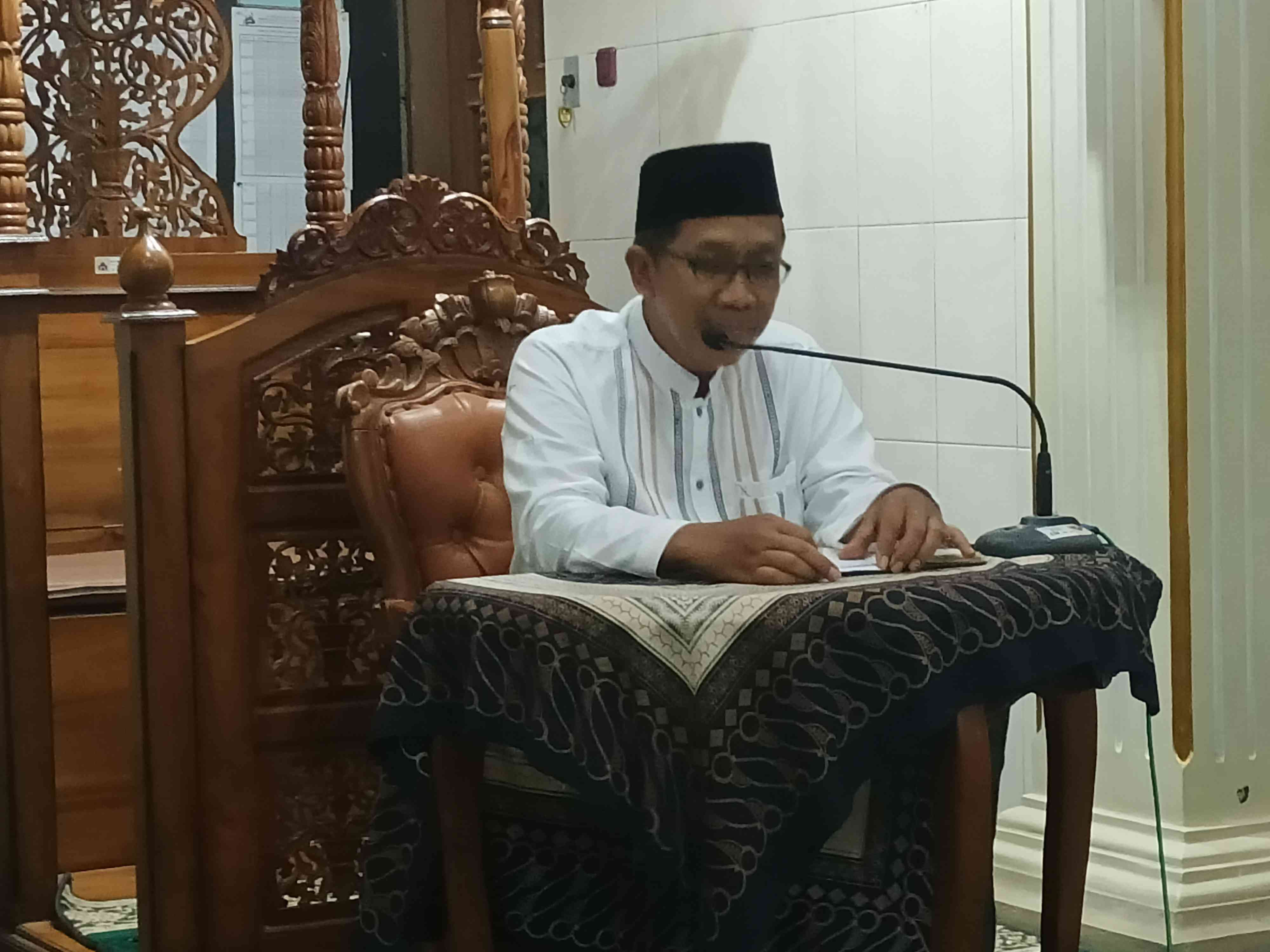 Ust.Sugeng menyampaiakan materi/dokpri