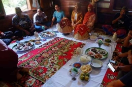 Tradisi makan Bajamba di Desa Wisata Kampuang Minang (Dok. Jadesta Kemenparekraf) / Kompas.com