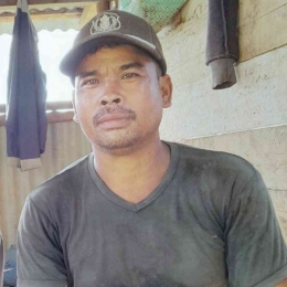 Bujang, petani dari Desa Merarai Satu, Kabupaten Sintang
