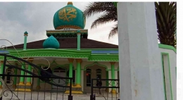 Potret pohon kurma depan masjid Nuruddin : dokumen pribadi 