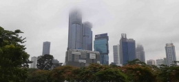 Jakarta yang diselimuti kabut ( dokumen pribadi ) 