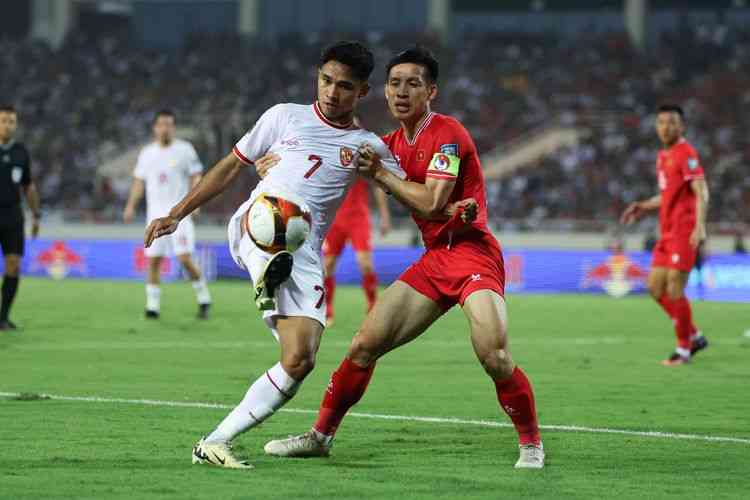 Aksi Marselino Ferdinan saat Indonesia bertamu ke Vietnam (26/3/24) yang diakhiri dengan kemenangan 3-0. Sumber (dok PSSI) via kompas.com