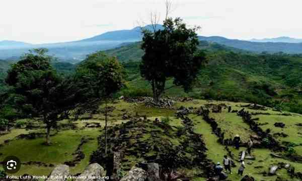 Situs Gunung Padang (Sumber: Lutfi Yondri melalui laman Pusat Penelitian Arkeologi Nasional)