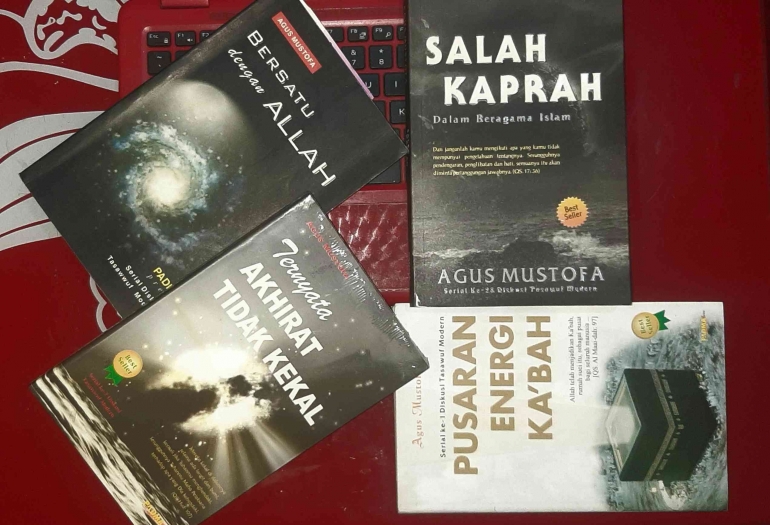 Empat buku religi dari Agus Mustofa untuk bacaan bulan ramadan. Sumber gambar dokumen pribadi.