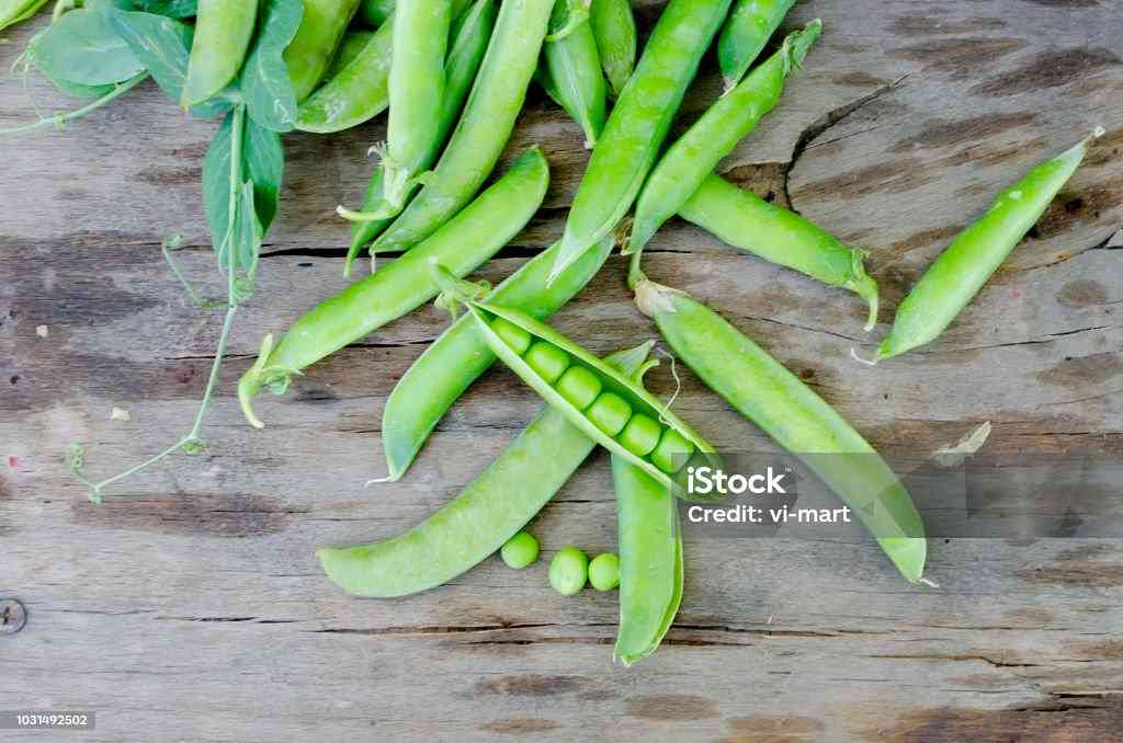 Sayur kacang polong yang  muda (istockphoto.com)