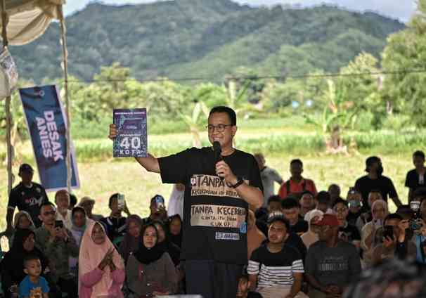 Anies Kenalkan Buku Panduan Pembangunan 40 Kota di Indonesia | kumparan.com 