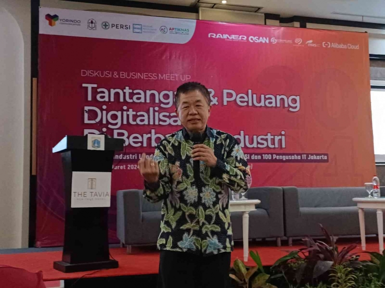 dr. Theryoto, M.kes, SpOK, MARS (koleksi pribadi)