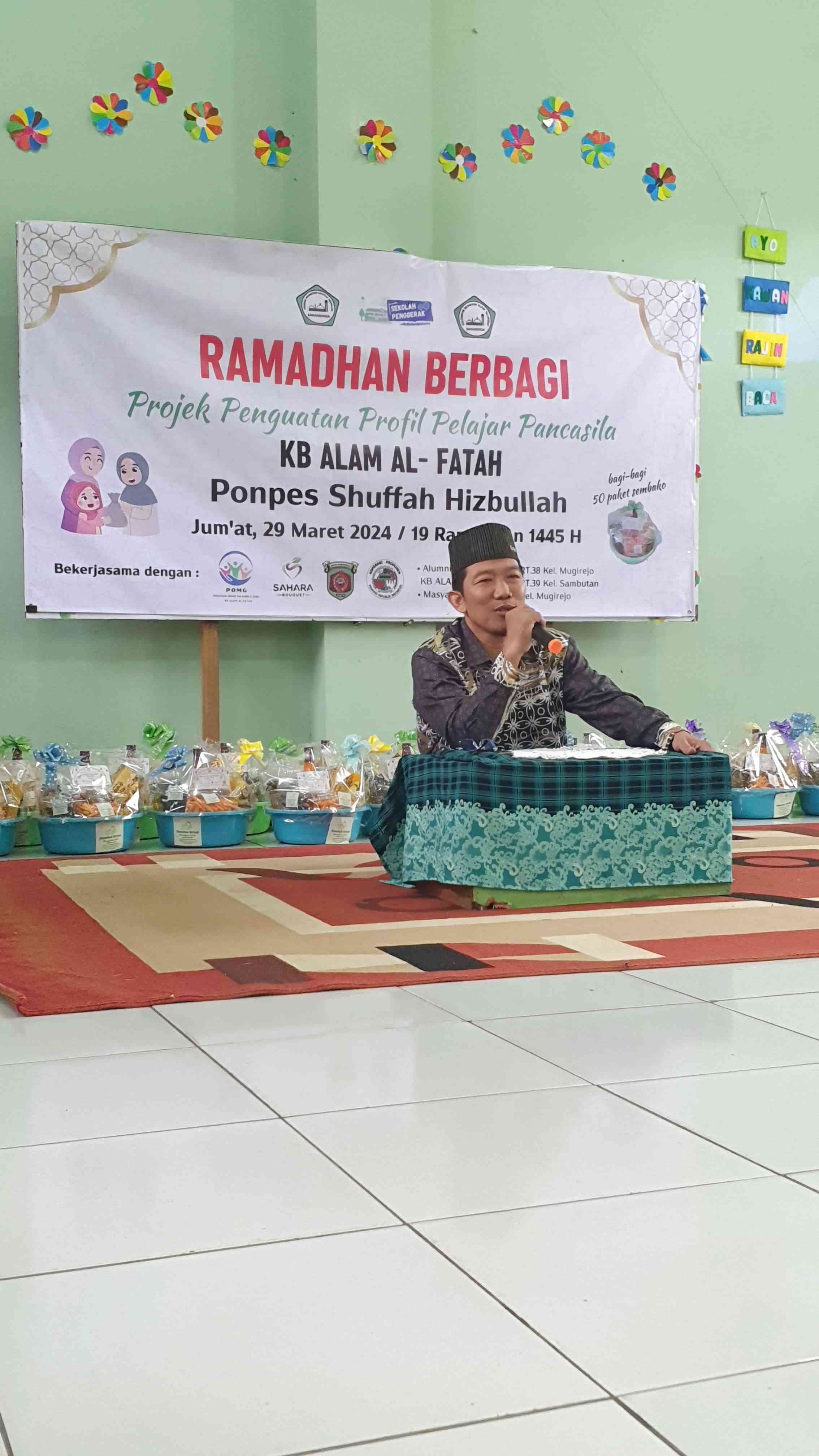 Sambutan acara oleh pembina yayasan, Ustadz DR. H. Rais Abdullah, Lc. MA, Ph.D | Foto: Mbak Tika