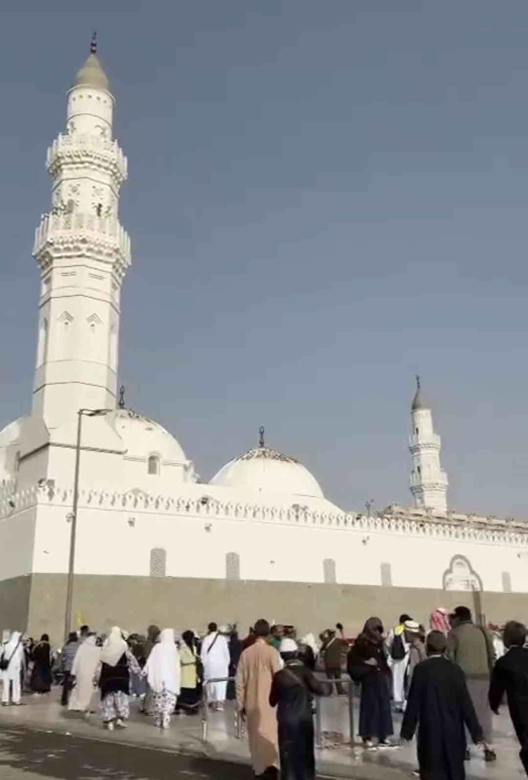 Masjid Quba tampak dari luar (dok asita)