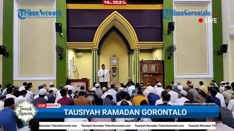 Sumber Gambar: https://indonesiakini.go.id/berita/9540146/rektor-berikan-tausiyah-ramadan-untuk-jemaah-masjid-sabilurrasyad