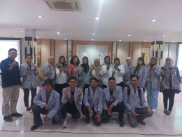 Dokumentasi mahasiswa UTS dengan Fasilitator DP3A Surabaya 