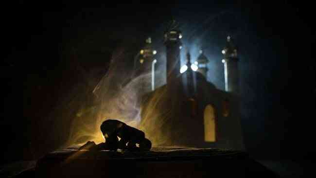 Ilustrasi malam Lailatul Qadar. (Foto: Zeferli/ iStockphoto/Getty Images/detik.com)