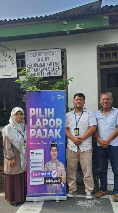 Dukungan Stakeholder di Pojok Pajak Balai RW 07 Kwitang/dok. KPP Senen