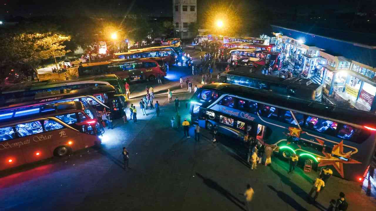 suasana mudik di terminal Batoh Banda aceh sumber gambar disub aceh