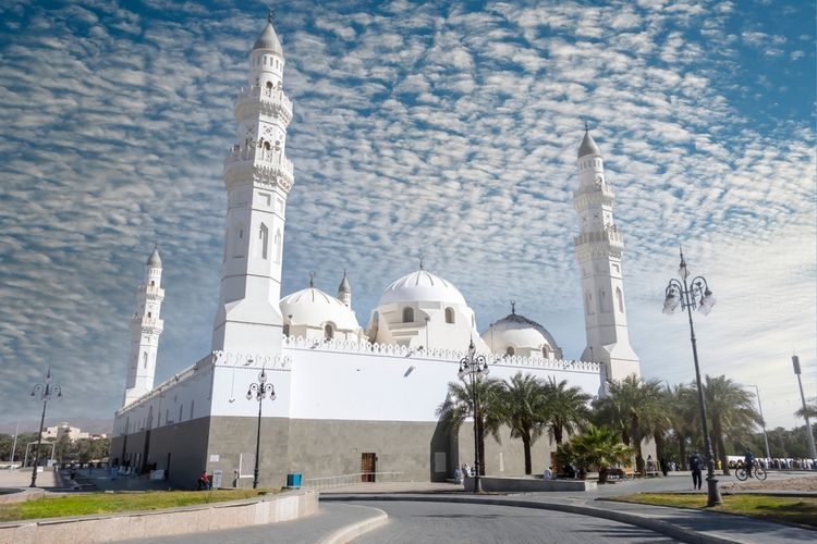 Masjid Quba di Madinah, Arab Saudi. (Shutterstock/Silver Wings via kompas.com)
