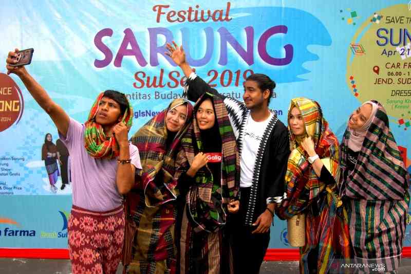 Festival Sarung 2019. (Sumber: ANTARA FOTO/Abriawan Abhe/hp)