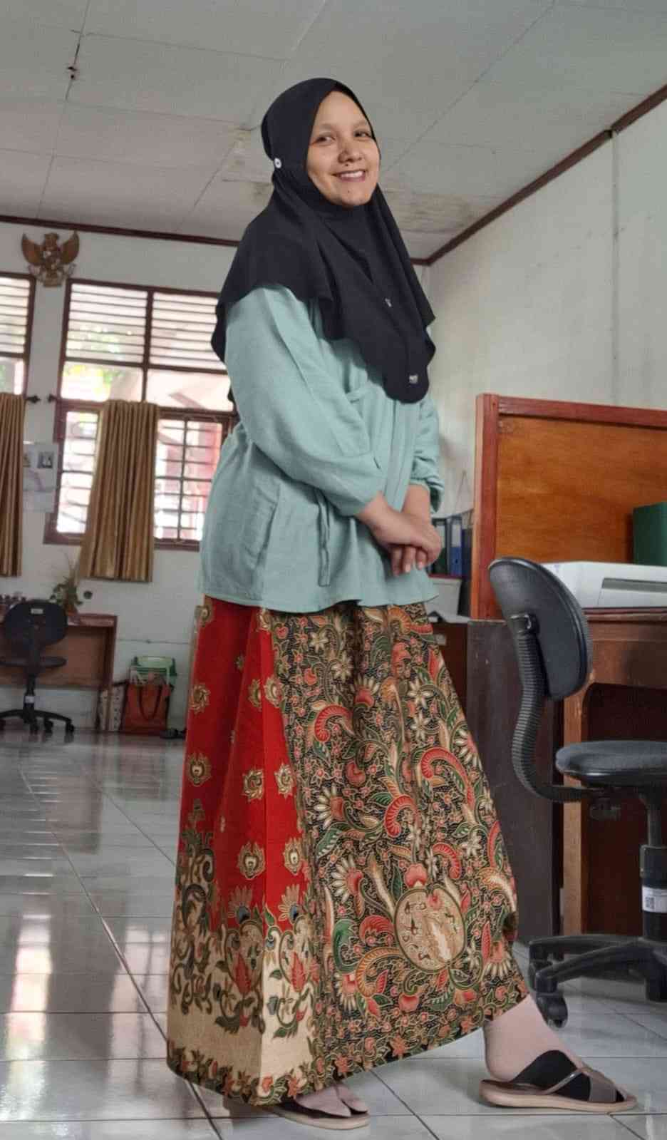 Kain Sarung Batik Disulap Menjadi Rok Cantik (Sumber: dokumen pribadi Indah)