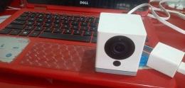 CCTV untuk dalam dan luar rumah yang terkoneksi dengan monitor di smartphone. Sumber gambar dokumen pribadi