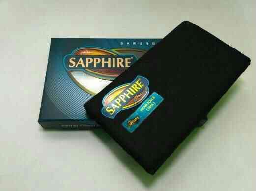 Sumber : iklan sarung hitam polos shapphire dari salah satu e-commerce/lazada/UNTUNG_LANCAR JR