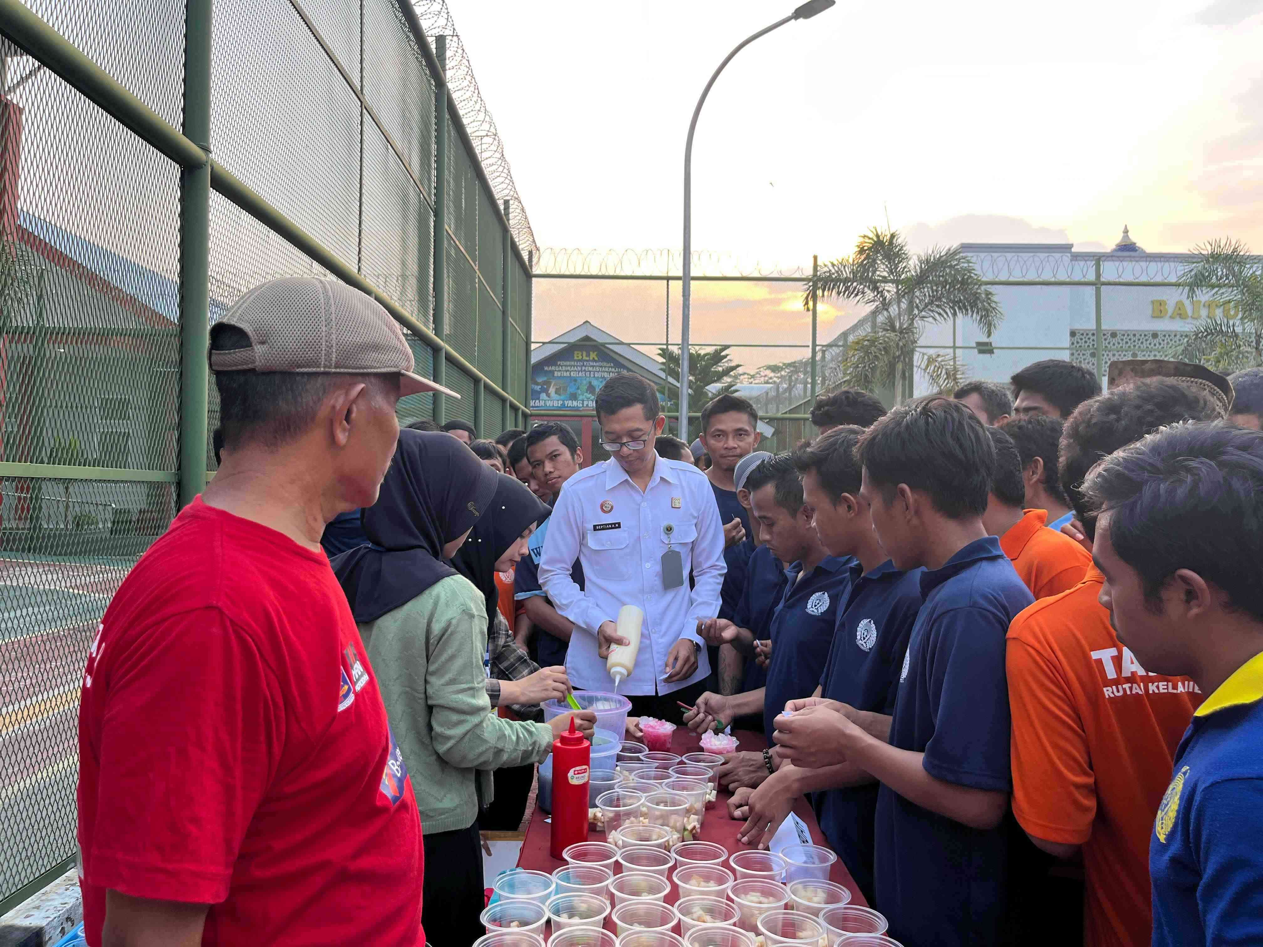 potret ngabuburit di rutan boyolali