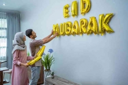 Ilustrasi mendekorasi rumah untuk menyambut Idul Fitri.(Shutterstock/Odua Images):Kompas.com
