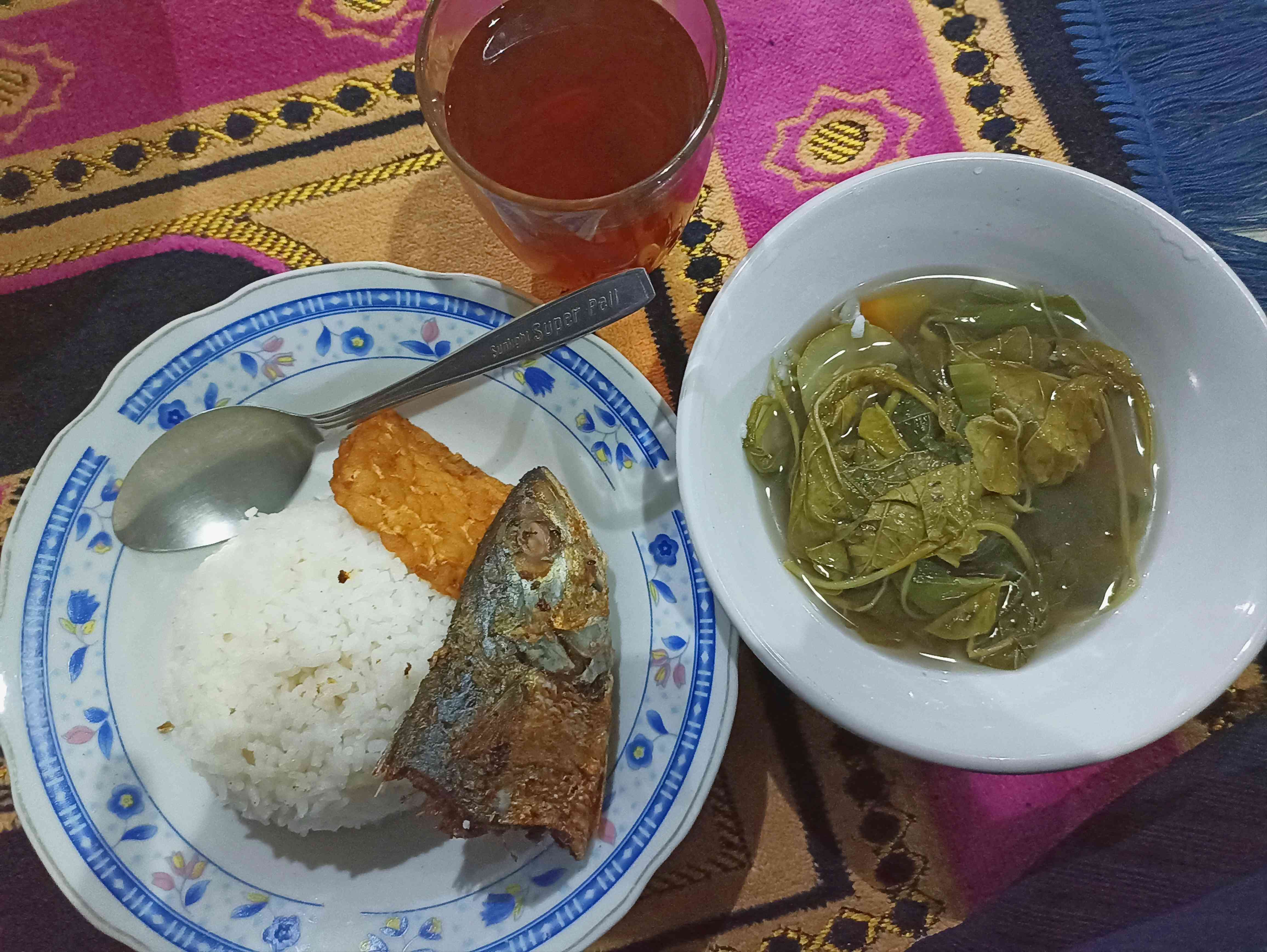 Lauk dan sayur saat buka bersama di masjid (Dok.pri) 