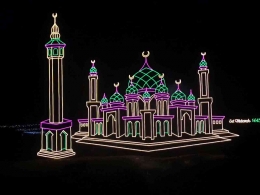Lampu hias malam 7 likur motif menara masjid (dokpri)
