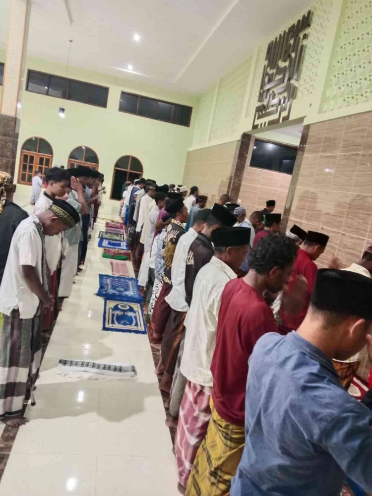 Jamaah sholat tarawih Masjid Nurul Falah Domloli pada malam ke-24 ramadhan 1445 H/Dokpri