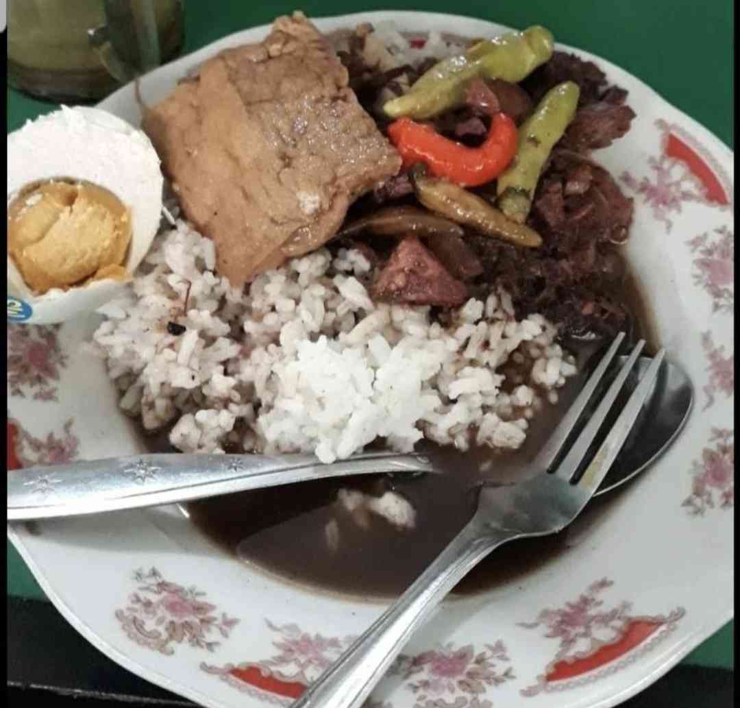 Brongkos, salah satu resep andalan mama saya (Sumber: Instagram brongkos_jogja)