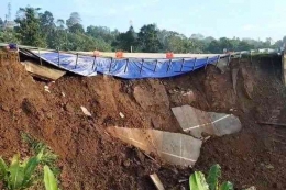 Kegagalan infrastruktur Tol Bocimi | TribunJabar.id/M Rizal Jalaludin via Kompas